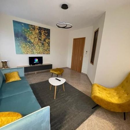 Evendum Central Apartment 1 Tirana Kültér fotó