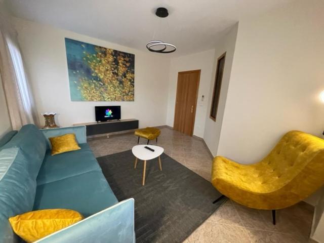 Evendum Central Apartment 1 Tirana Kültér fotó